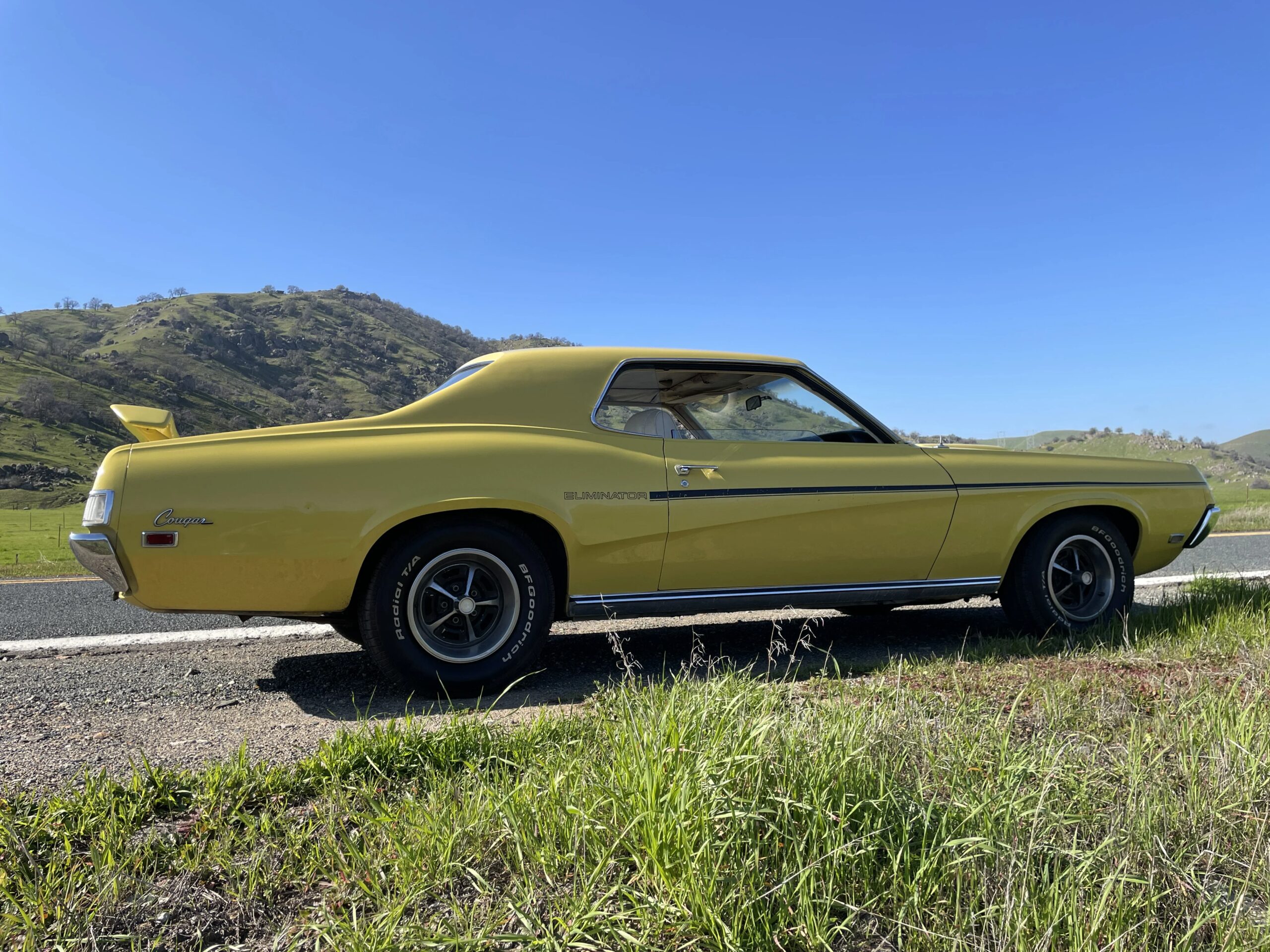 Mercury-Cougar-1969-Yellow-White-28