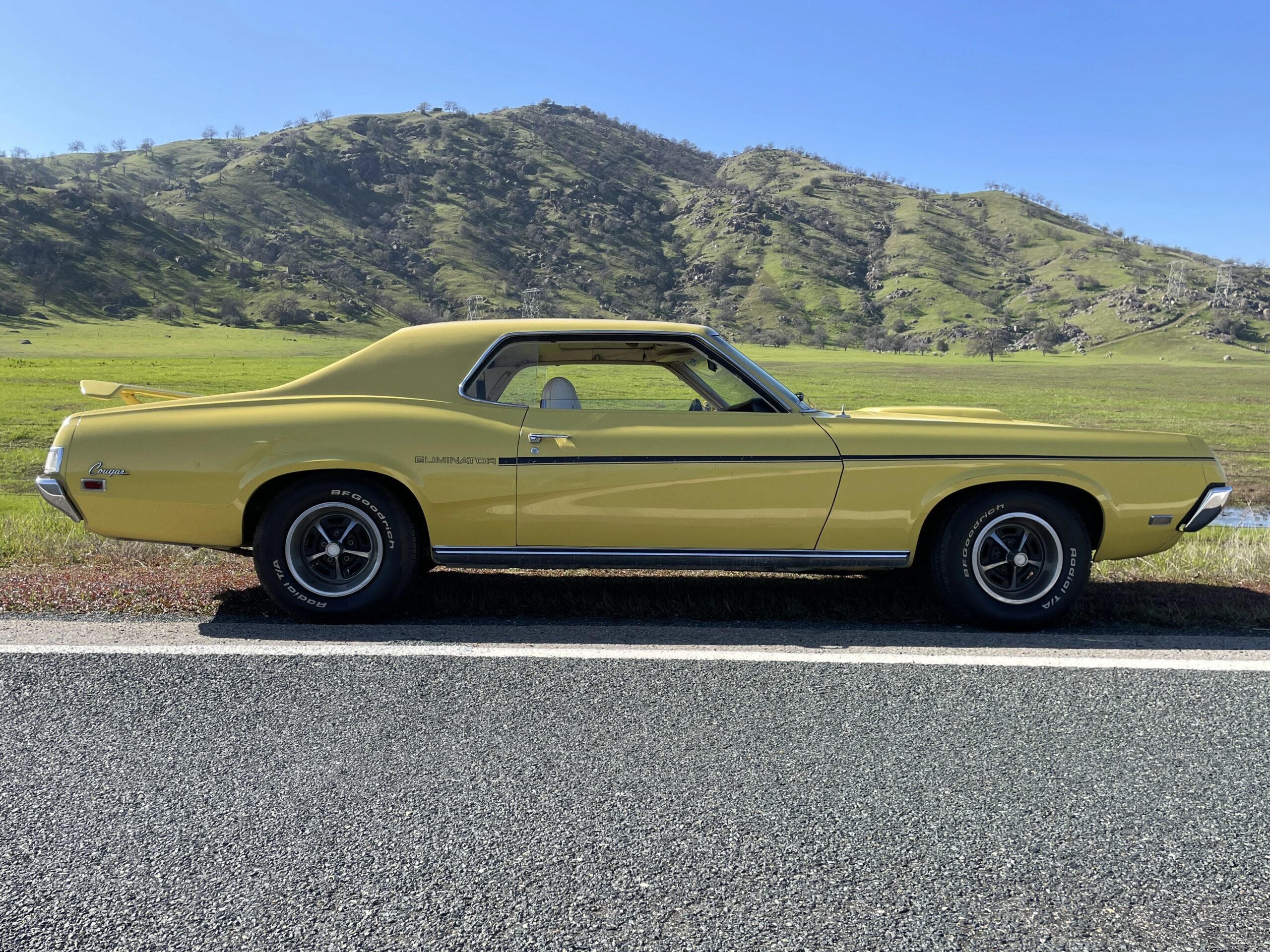 Mercury-Cougar-1969-Yellow-White-6