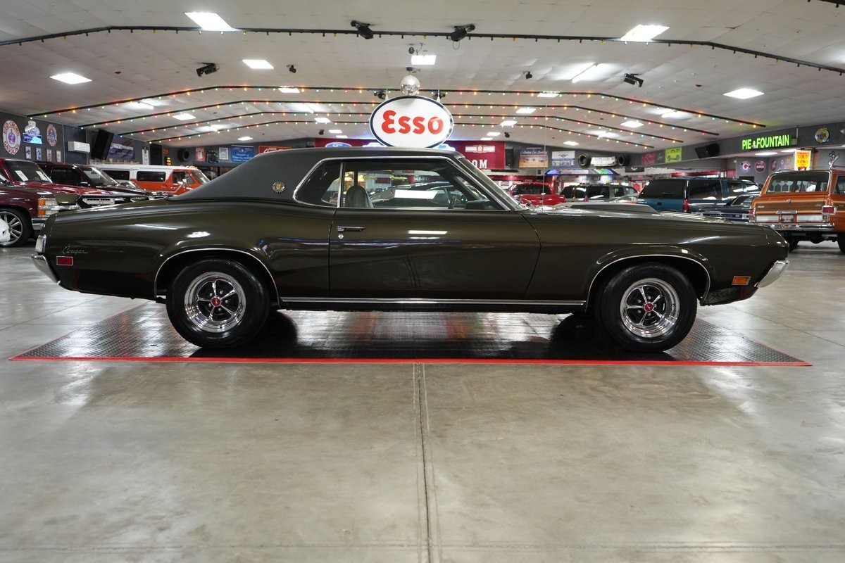 Mercury-Cougar-XR-7-1970-Coupe-23