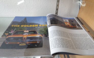 Mercury-Cougar-coupe-1967-Gold-Black-29