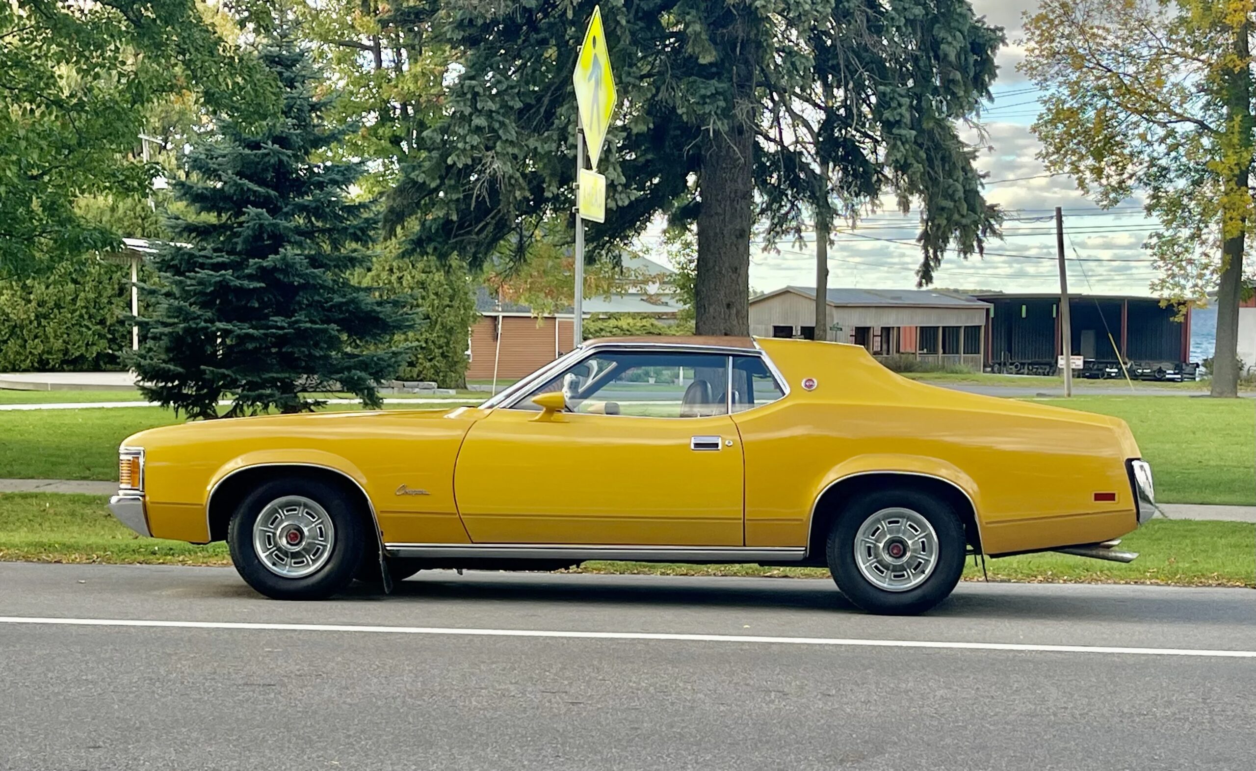 Mercury-Cougar-xr7-1971-Gold-Tan-5