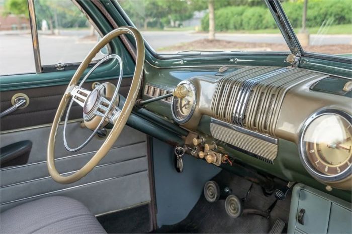 Mercury-Coupe-1946-Green-Gray-7