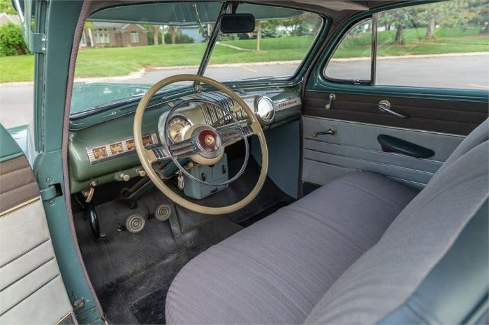 Mercury-Coupe-1946-Green-Gray-9
