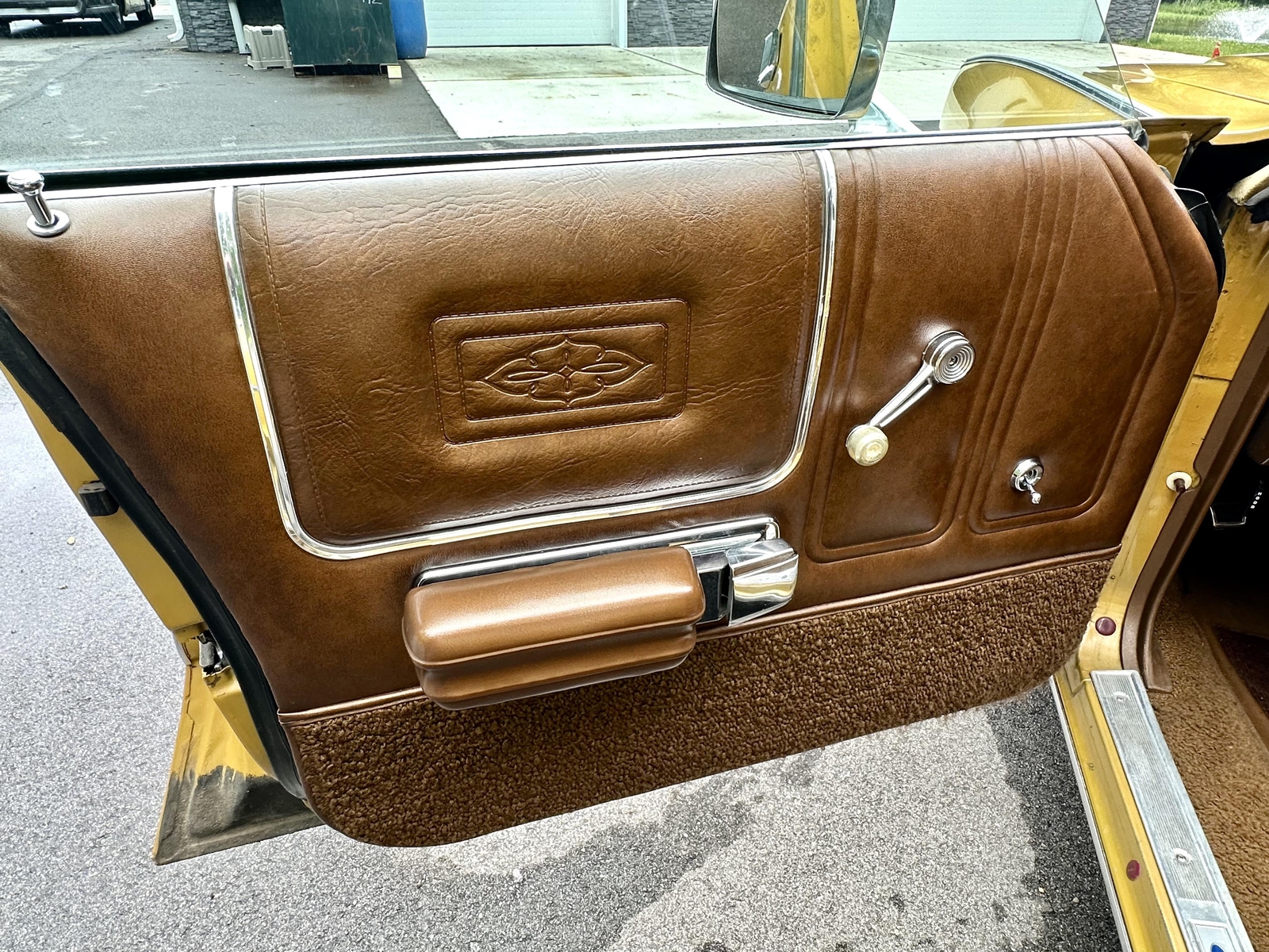 Mercury-Montego-1974-MUSEUM-QUALITY-1-OWNER-38