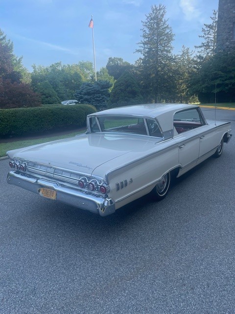 Mercury-Monterey-1963-4-DR-Hardtop-3