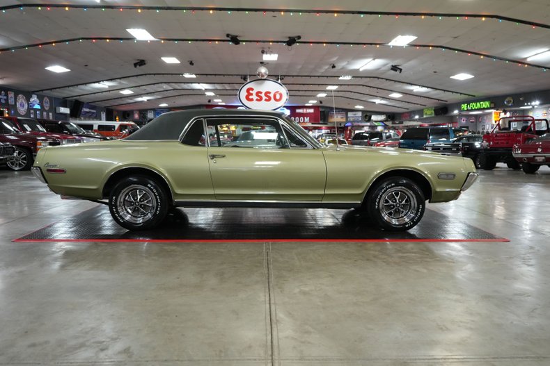 Mercury-Other-1968-Green-Black-25