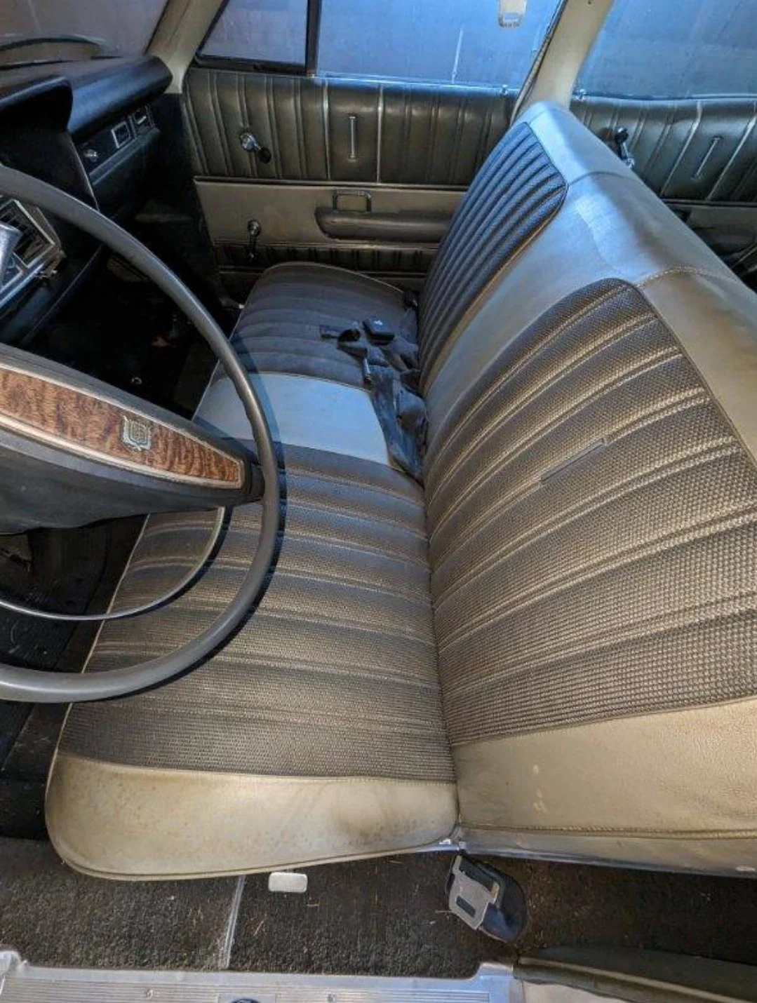 Mercury-Other-mercury-models-1968-Off-White-Black-15