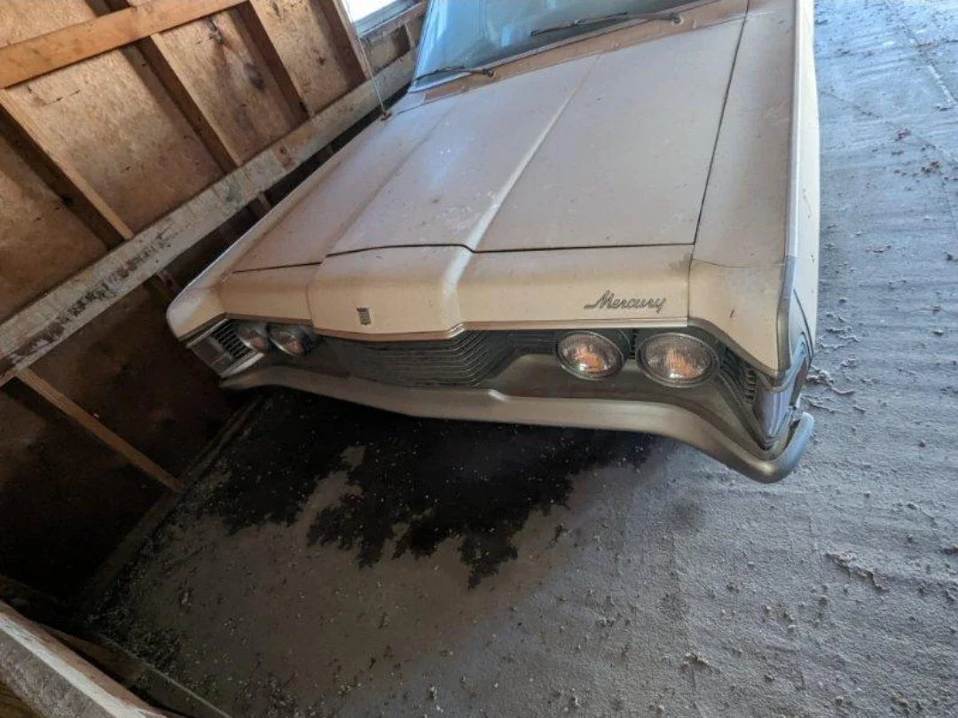 Mercury-Other-mercury-models-1968-Off-White-Black-2