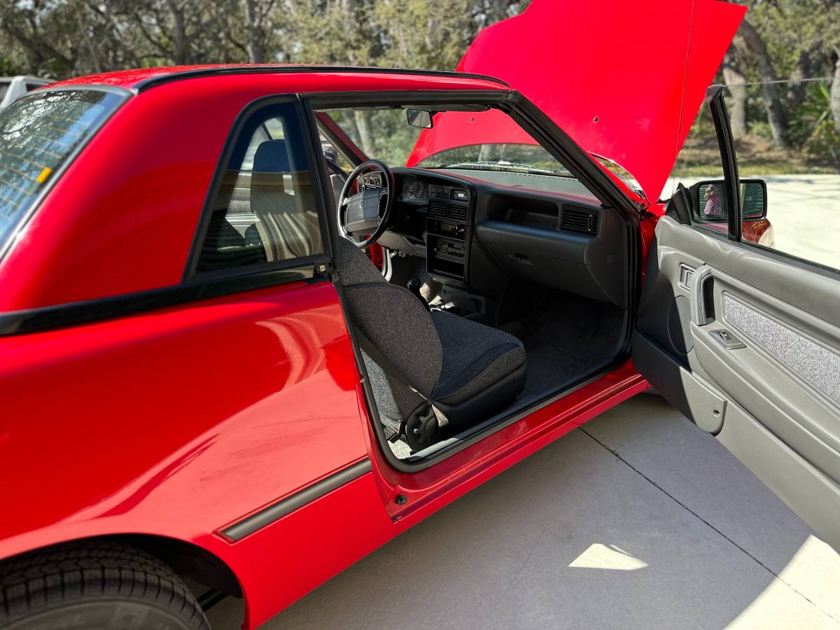 Mercury-capri-xr2-1991-red-1