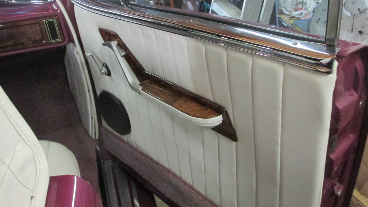Mercury-convertible-1946-purple-17
