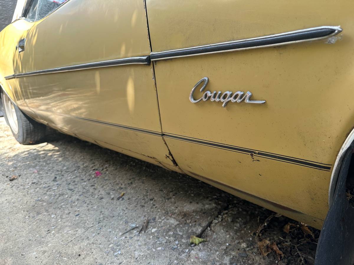 Mercury-cougar-xr-7-convertible-1973-yellow-10