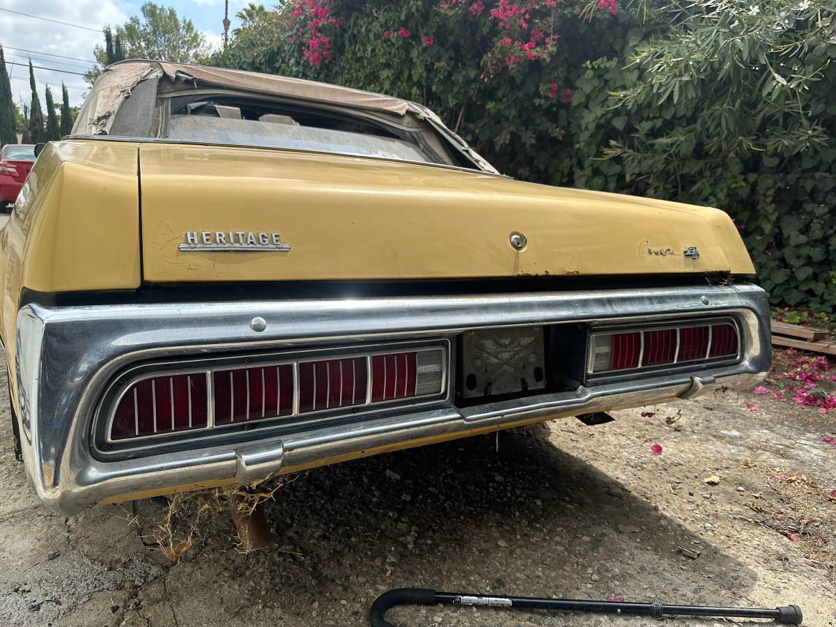 Mercury-cougar-xr-7-convertible-1973-yellow-3