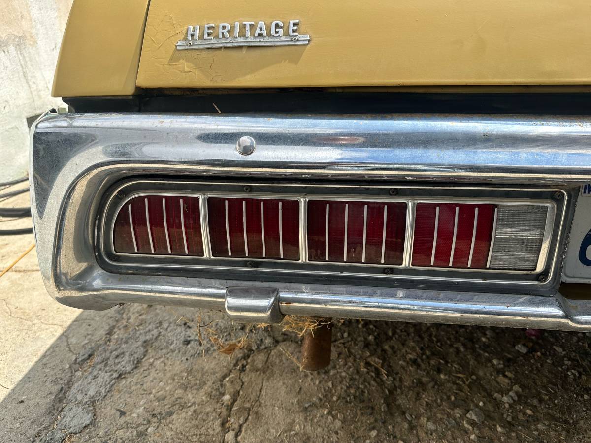 Mercury-cougar-xr-7-convertible-1973-yellow-4