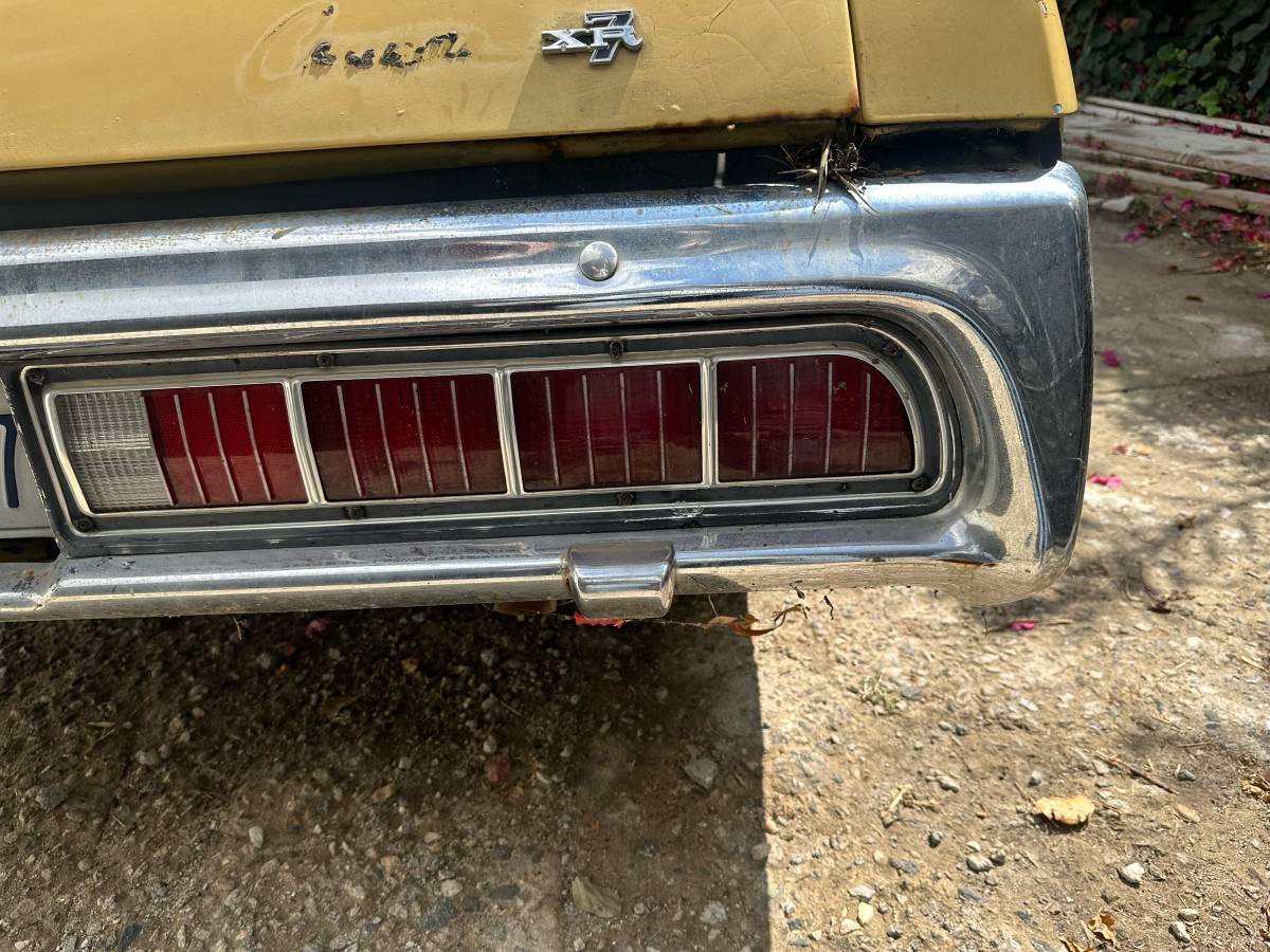 Mercury-cougar-xr-7-convertible-1973-yellow-5
