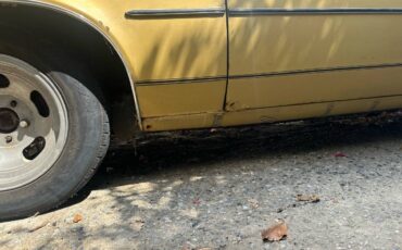 Mercury-cougar-xr-7-convertible-1973-yellow-9