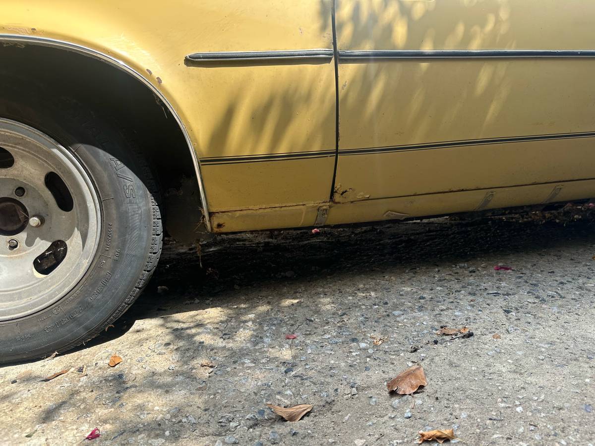 Mercury-cougar-xr-7-convertible-1973-yellow-9