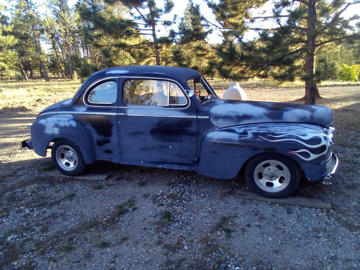 Mercury-coupe-sedan-1947-black-1