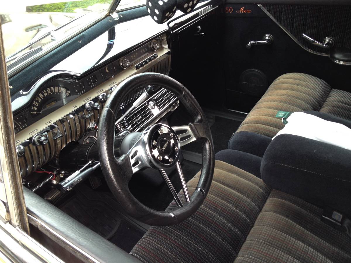 Mercury-deluxe-sedan-1950-black-2