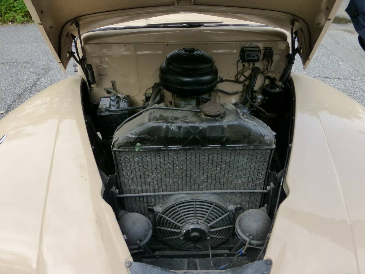 Mercury-eight-1947-brown-14