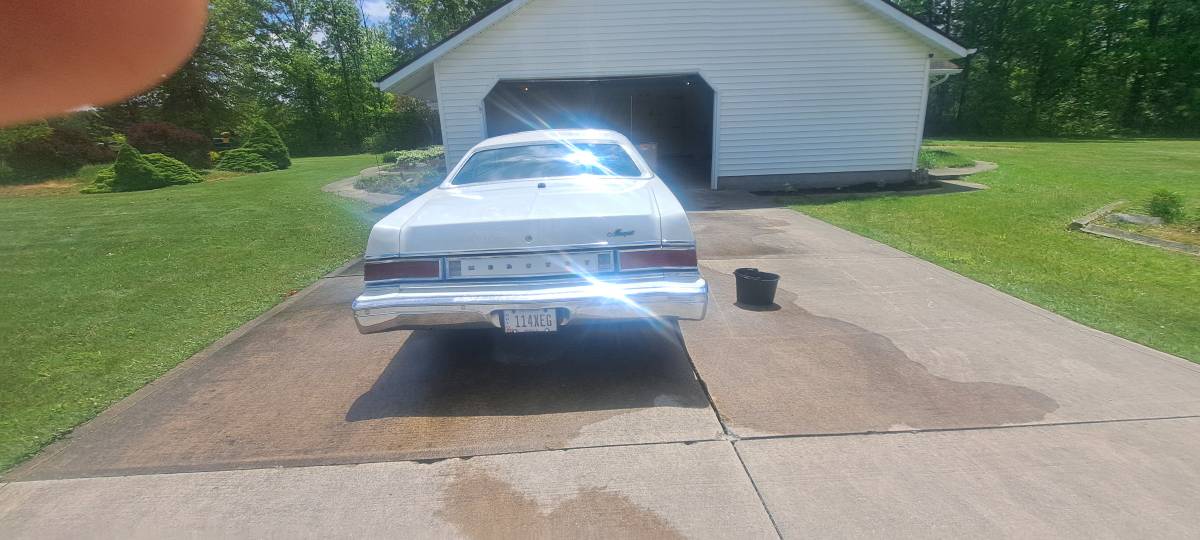 Mercury-grand-marquis-1977-white-6