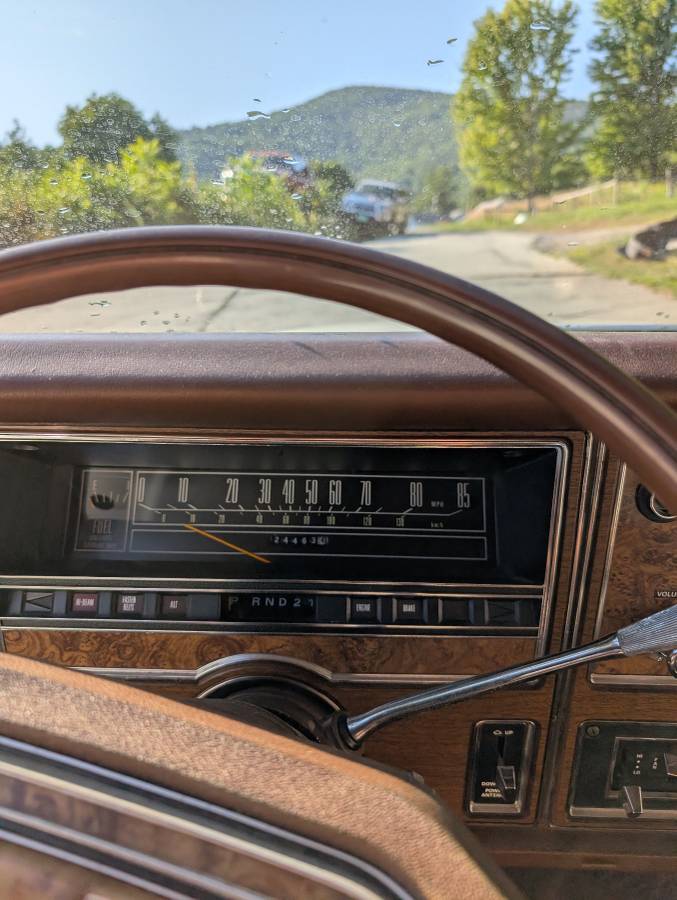 Mercury-grand-marquis-1977-white-8