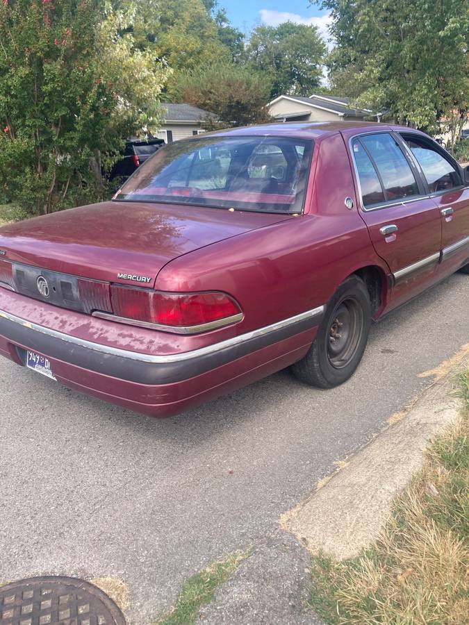 Mercury-grand-marquis-1993-red-3