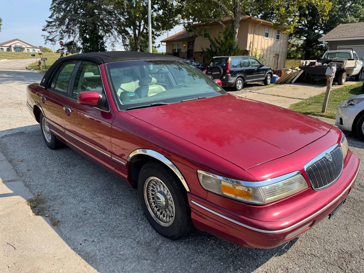 Mercury-grand-marquis-1995-red-8