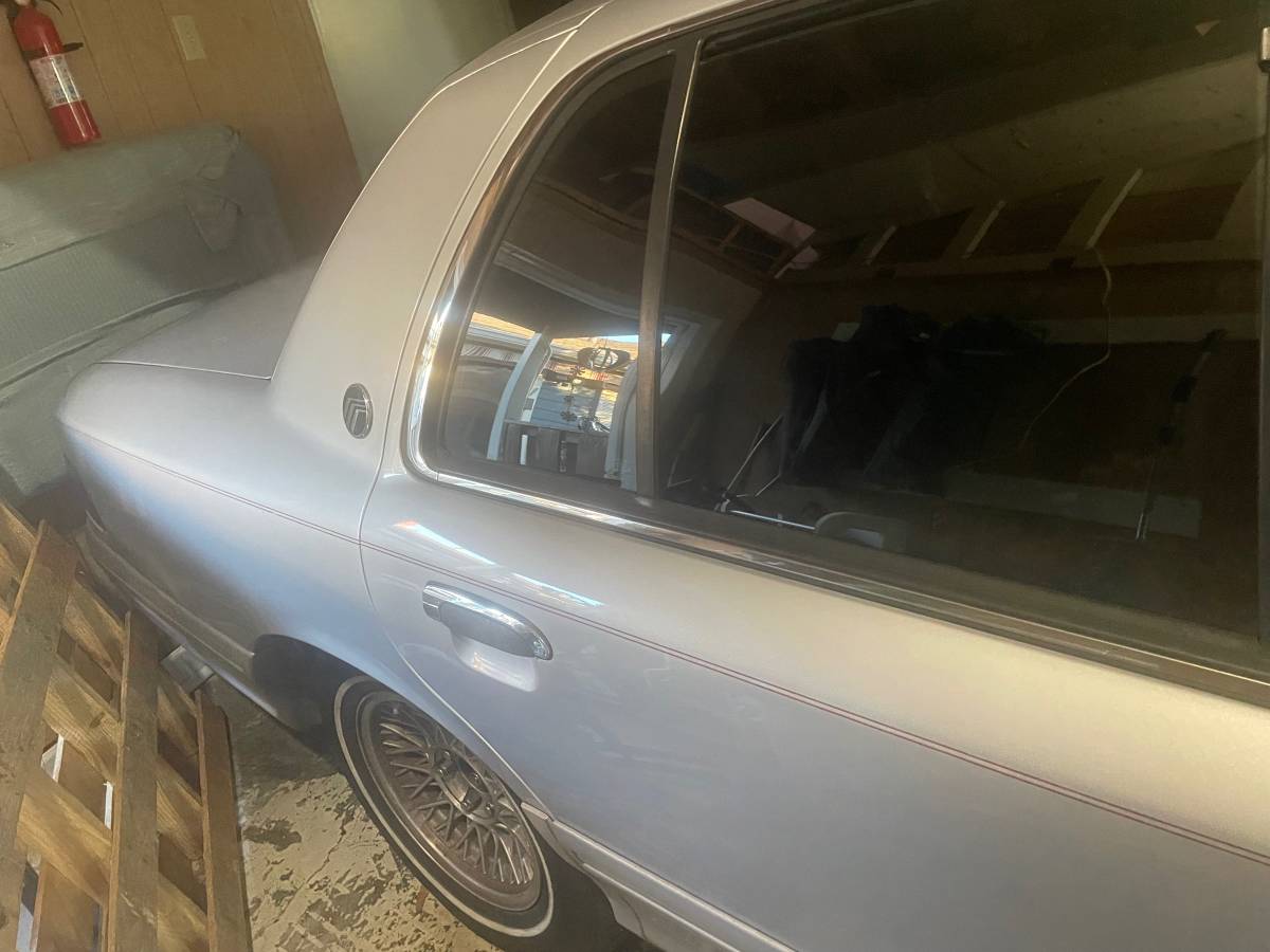 Mercury-grand-marquis-1995-silver-4