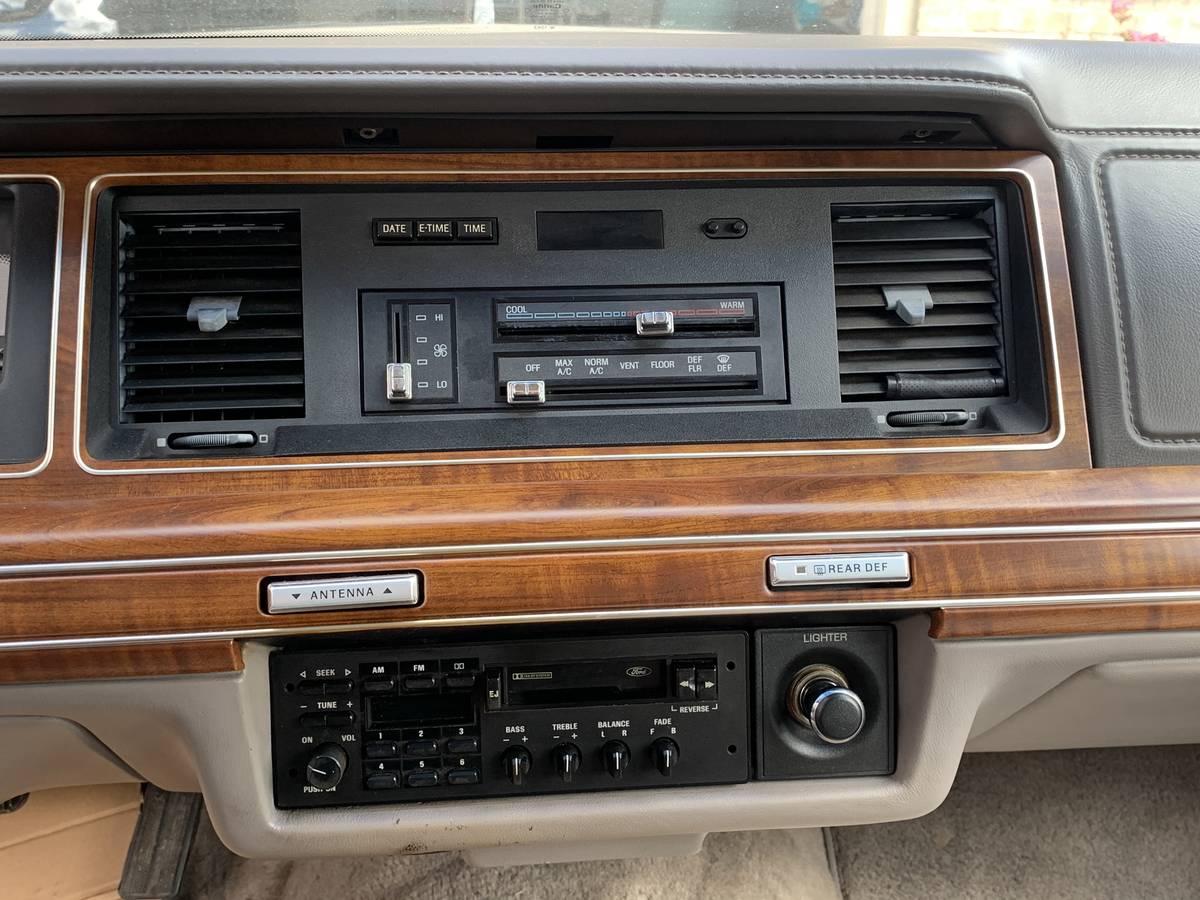 Mercury-grand-marquis-ls-1991-grey-4