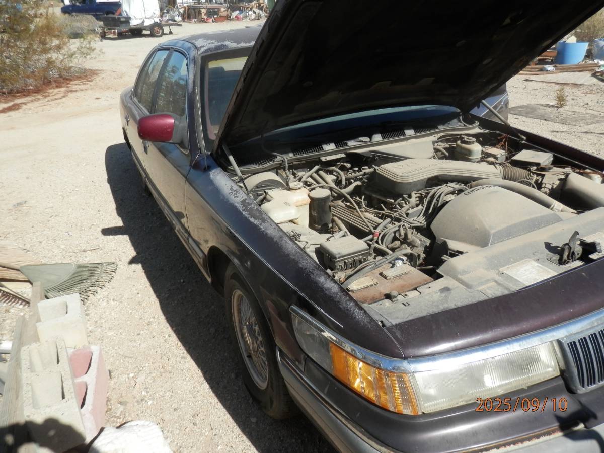 Mercury-grand-marquis-ls-sedan-4d-1992-2