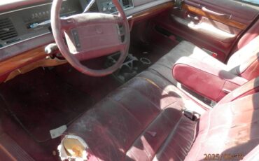 Mercury-grand-marquis-ls-sedan-4d-1992-4