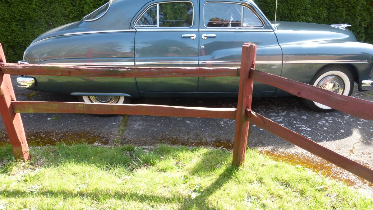 Mercury-sedan-1949-green-2