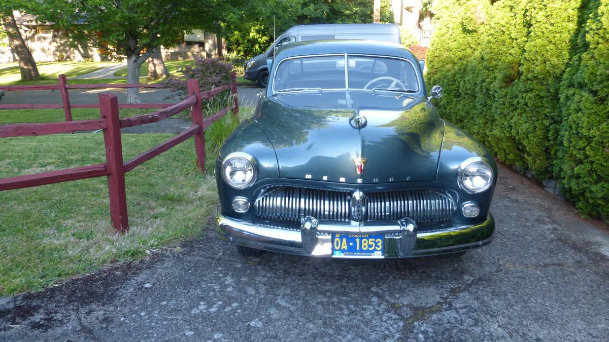 Mercury-sedan-1949-green