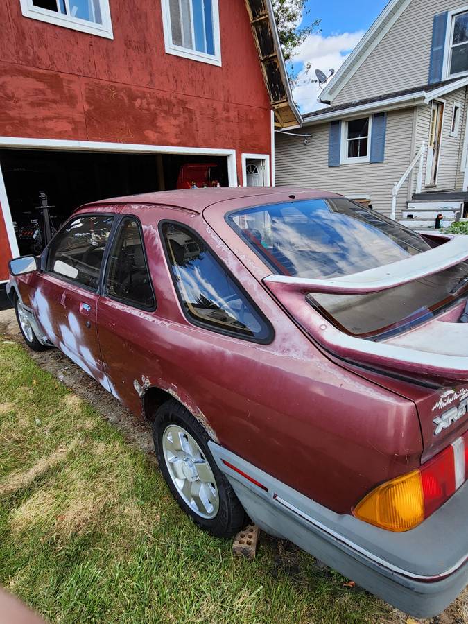 Merkur-xr4ti-1987-red-3