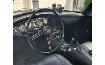 Mg-Cgt-1969-British-Racing-Green-Black-12