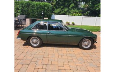 Mg-Cgt-1969-British-Racing-Green-Black-3
