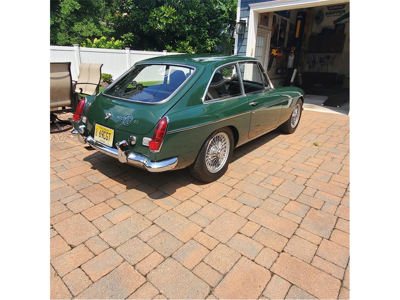 Mg-Cgt-1969-British-Racing-Green-Black-5