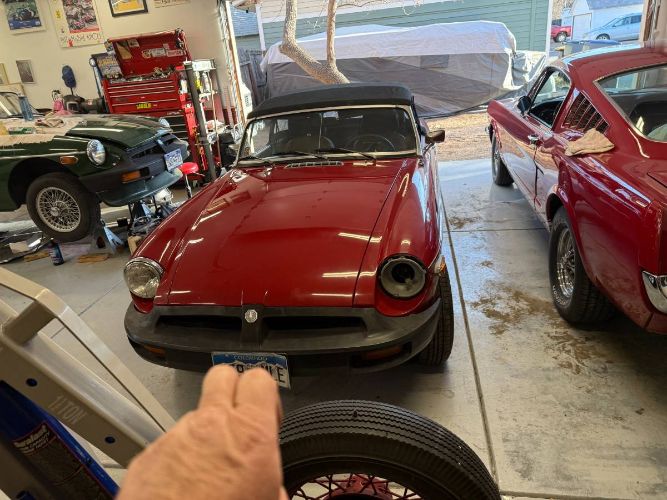 Mg-Mgb-1979-Red-1