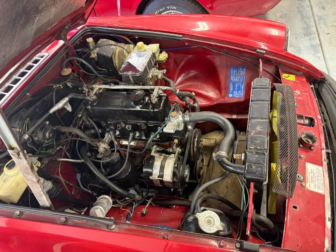 Mg-Mgb-1979-Red-10