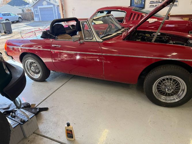Mg-Mgb-1979-Red-12
