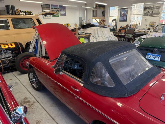 Mg-Mgb-1979-Red-2