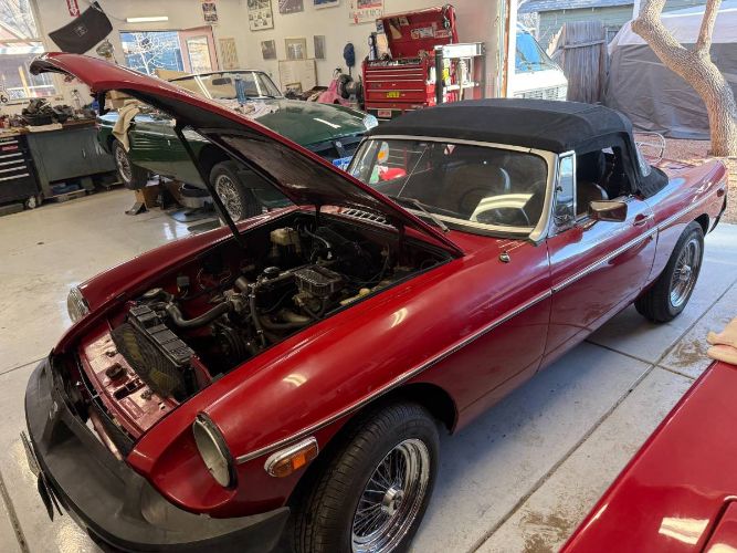 Mg-Mgb-1979-Red-5