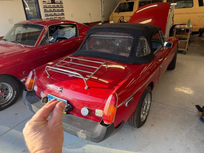Mg-Mgb-1979-Red-8