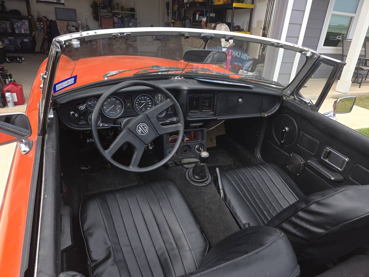 Mg-mgb-1978-orange-3
