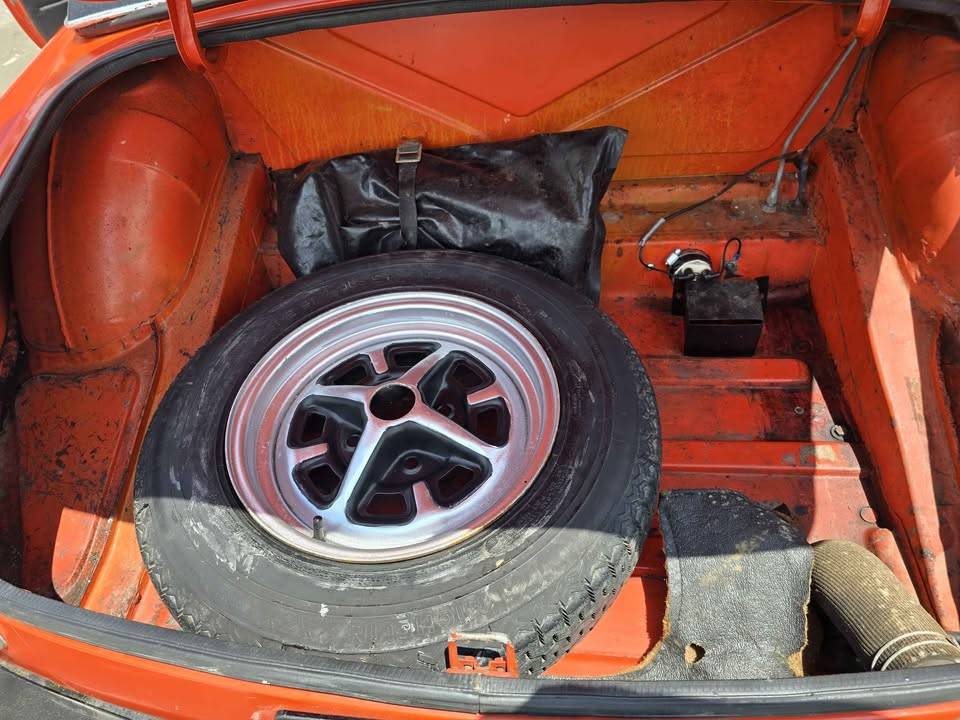 Mg-mgb-1980-orange-13
