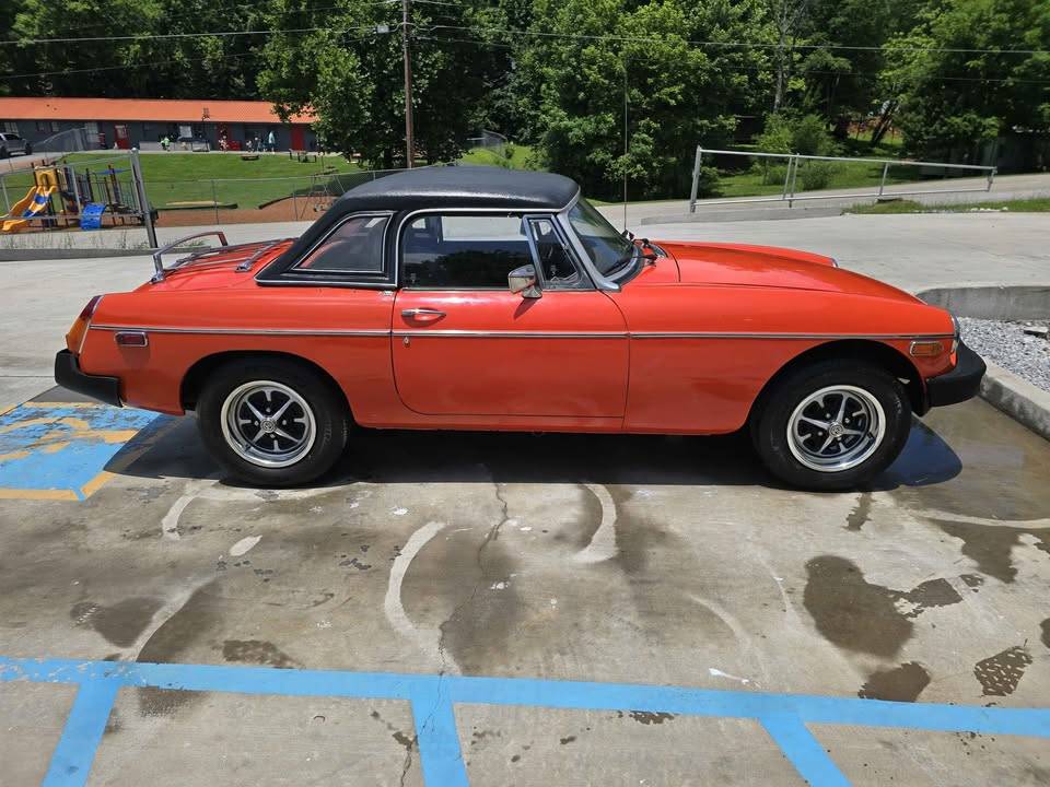 Mg-mgb-1980-orange-14