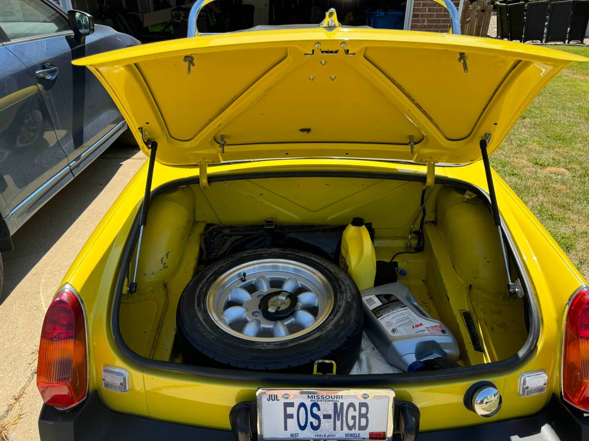 Mg-mgb-1980-yellow-4