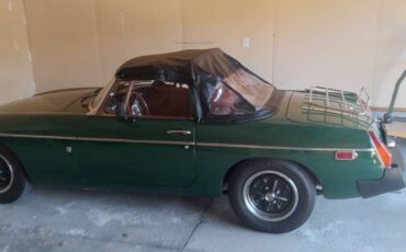 Mg-mgb-convertible-1975-green-1