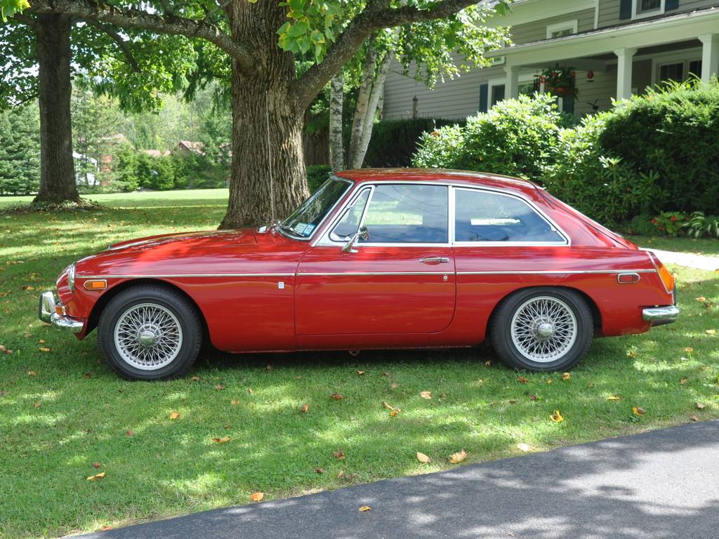 Mg-mgbgt-1972-red-1