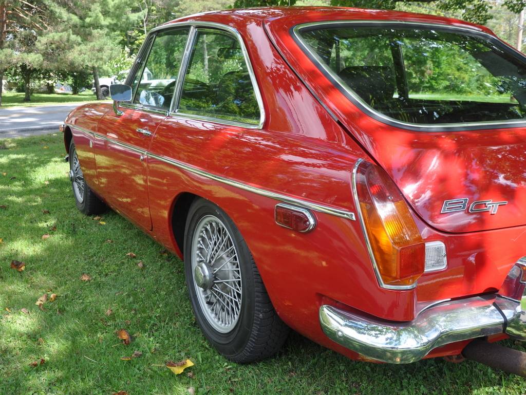 Mg-mgbgt-1972-red-19